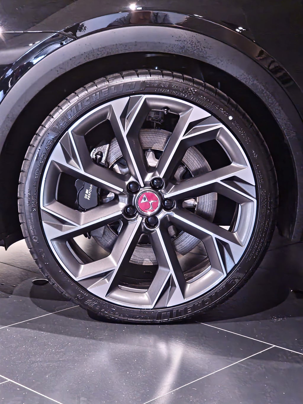 Bild på DS 7 Crossback E-Tense Performance Line+ 300hk Aut AWD - 360-KAMERA, CARPLAY, M