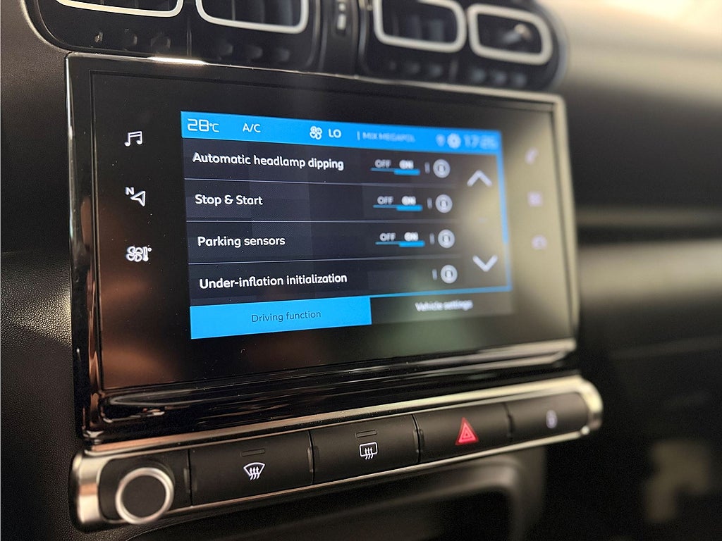 Bild på Citroën C3 Aircross Shine 1.2 PT 130hk Aut -  CARPLAY, BACKSENSORER