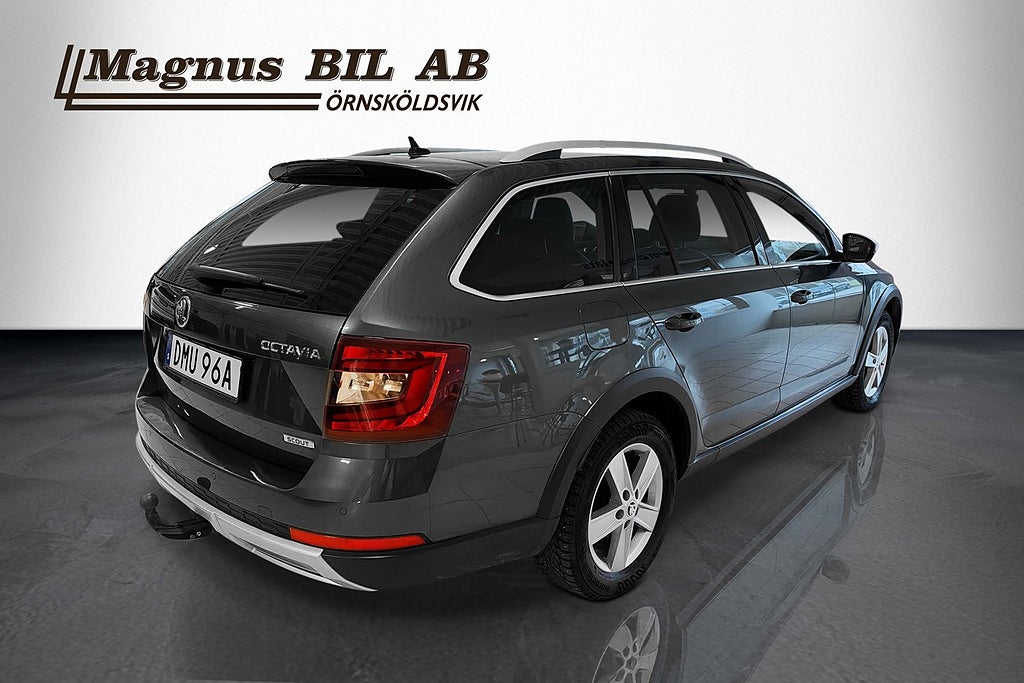Skoda Octavia Scout 2.0 TDI SCR 4x4 Premium D-värm Kamera Drag Sov Hjul  miniatyr 4