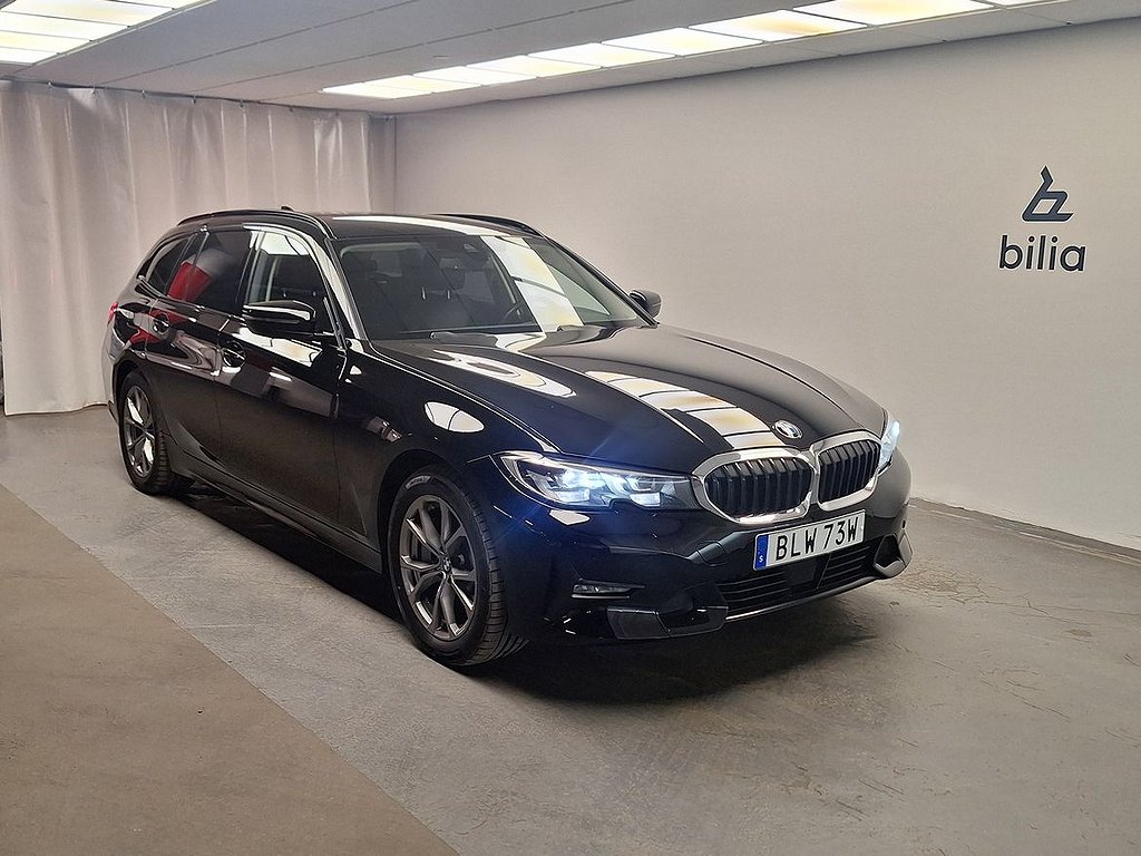 BMW 330e xDrive Touring