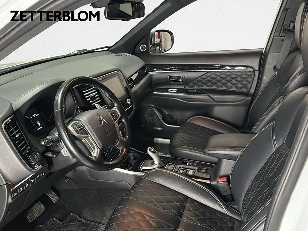 Kombi Mitsubishi Outlander 8 av 20