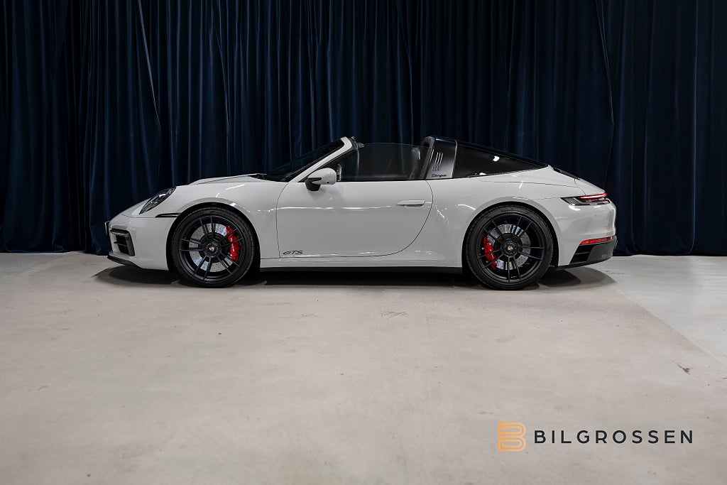 Porsche 911 Targa 4 GTS Lyft Bakaxel Sport Chron Plus Sportavg