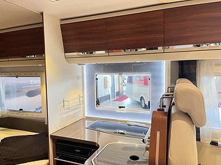 Husbil-halvintegrerad Adria CORAL SUPREME 670 SLT 16 av 26
