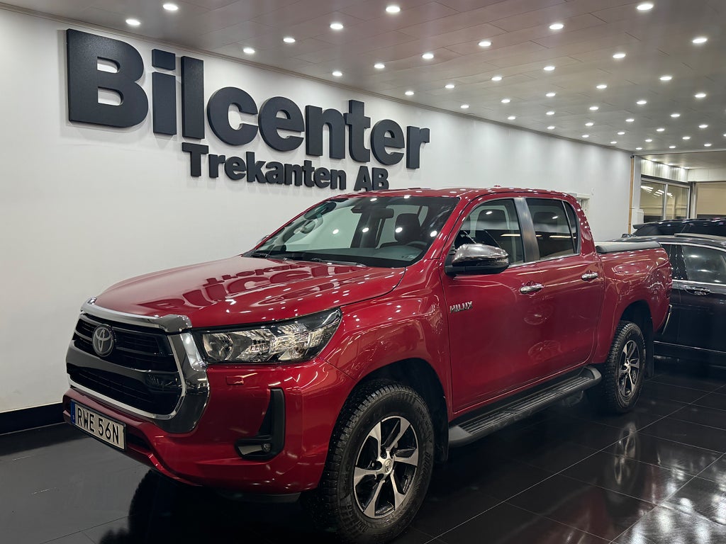 Toyota Hilux Dubbelhytt 2.8 4WD Euro 6 Vinterhjul Leasbar