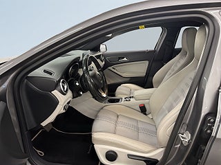 Mercedes-Benz A 180 d 7G-DCT Urban Line/S&V-hjul/H&K/Drag/Kamera/Navi – bild 7