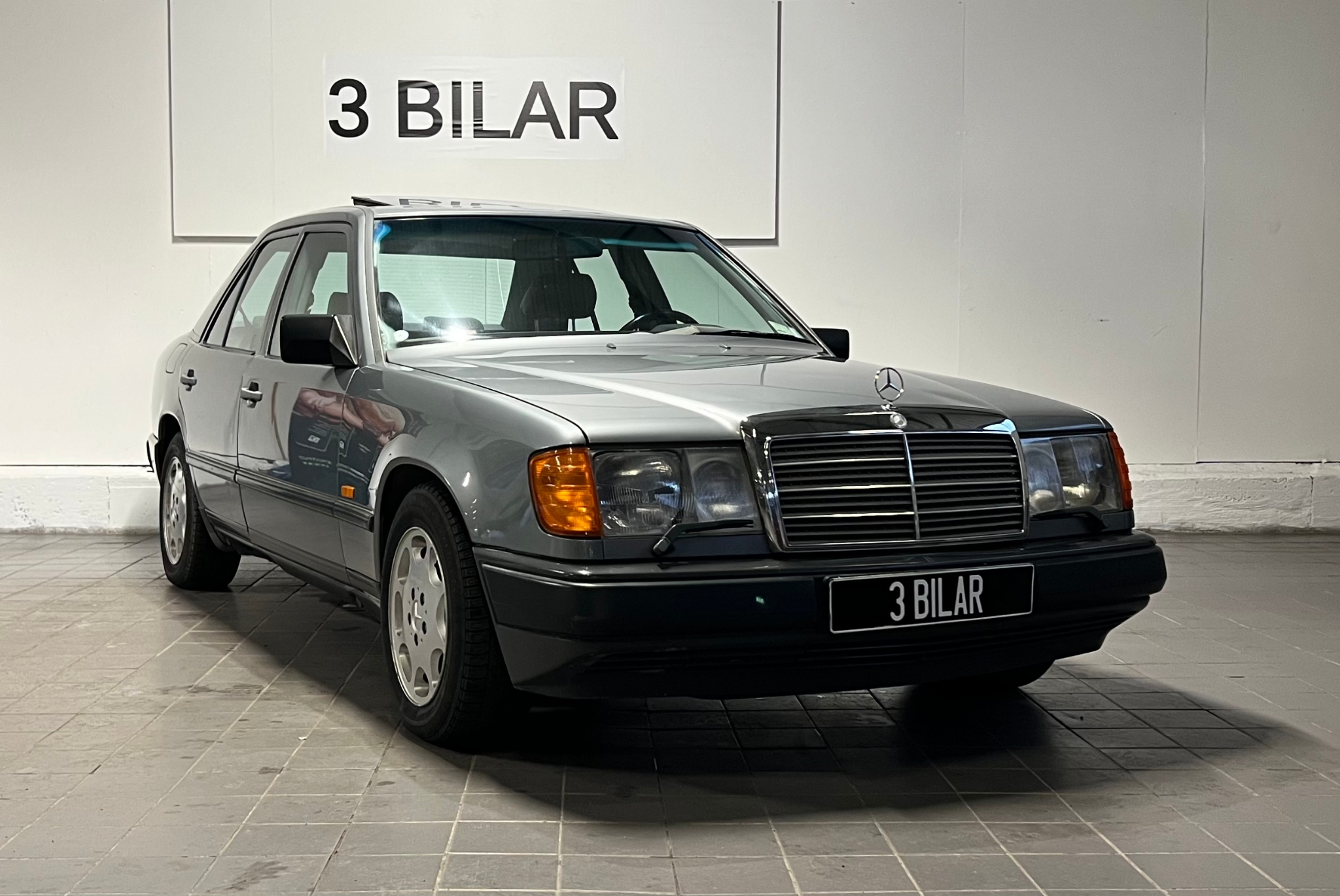 Mercedes-Benz 300 1989, bild 2/33