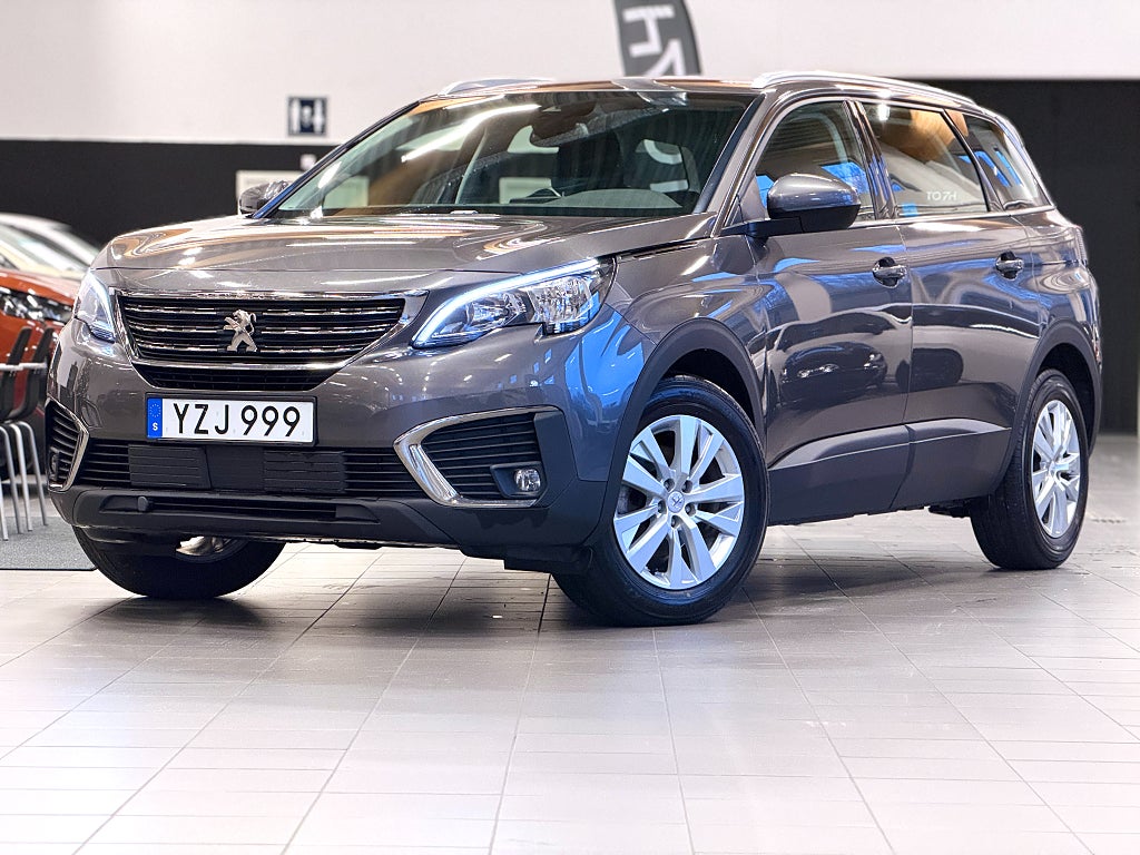 Peugeot 5008 1.2 PureTech 130 / Drag / 7-sits / Motorvärmare / 