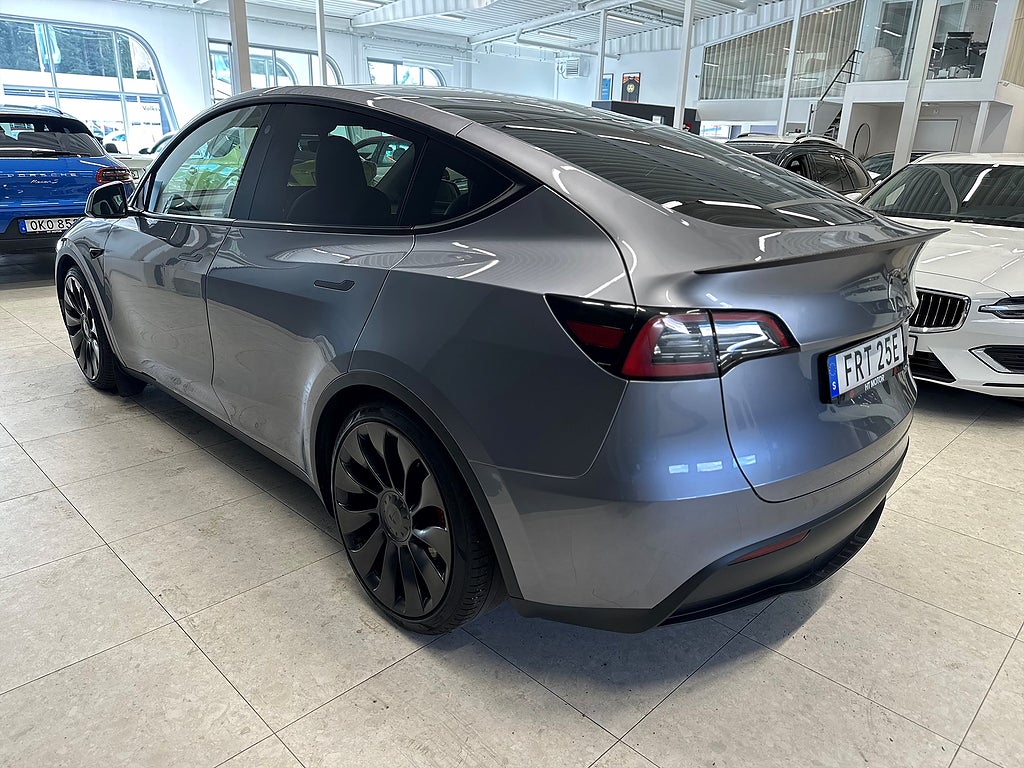 Tesla Model Y Performance 534hk/B-Kamera/Autopilot/DRAG/NAV/Värmepump