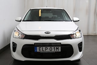 Halvkombi Kia Rio 5 av 23