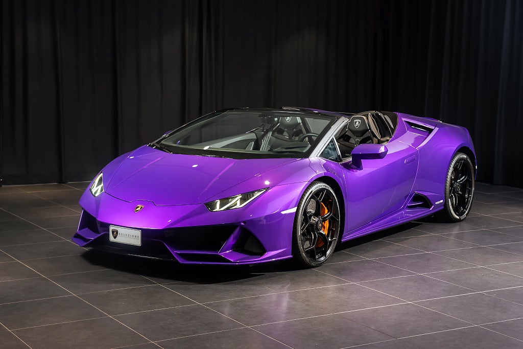 Gallery image 1 of 18