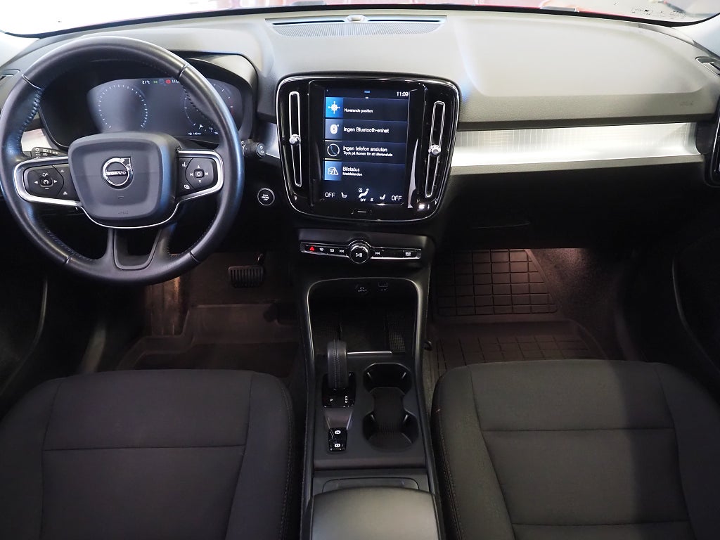 Volvo XC40 D3 AWD Geartronic Momentum 150hk | B-Kamera | Drag | 2020