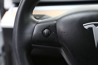 Sedan Tesla Model 3 14 av 23