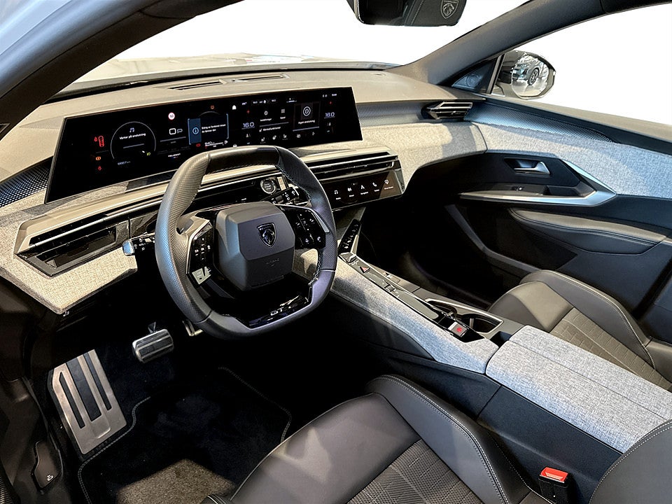 Bild på Peugeot 5008 GT Hybrid 145hk Aut 7-SITS B-KAMERA CARPLAY
