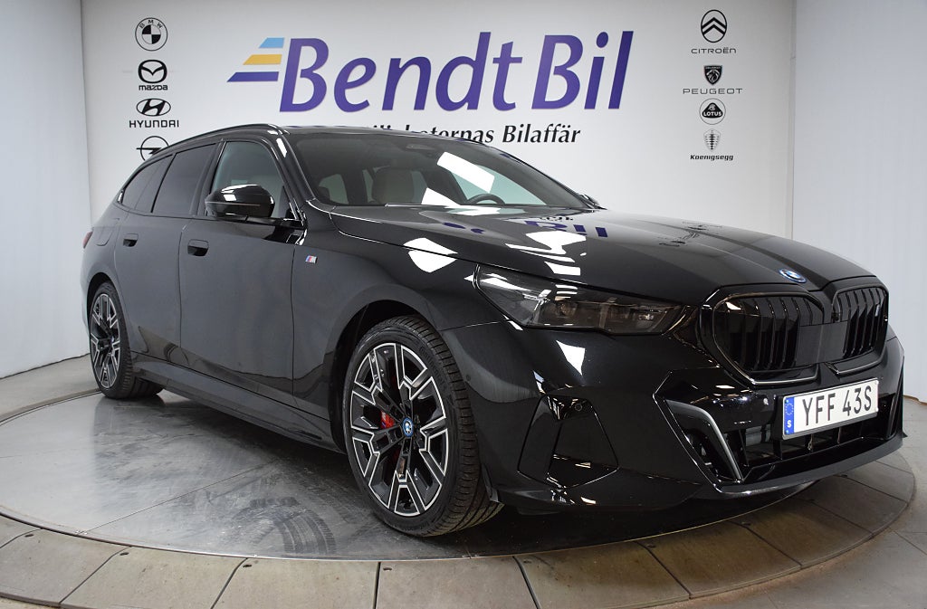 BMW i5 xDrive40 Touring M Pro| 360-kamera| HU-D| 20"| HK