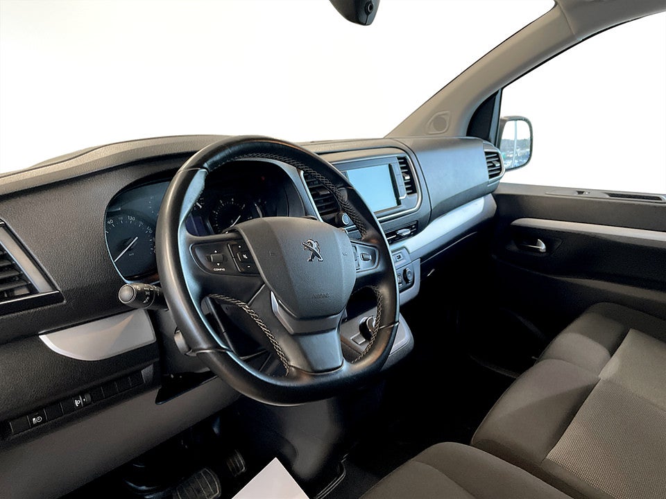 Bild på Peugeot Expert PRO+ 2.0 BHDi 145hk Aut L3 B-KAMERA DRAG