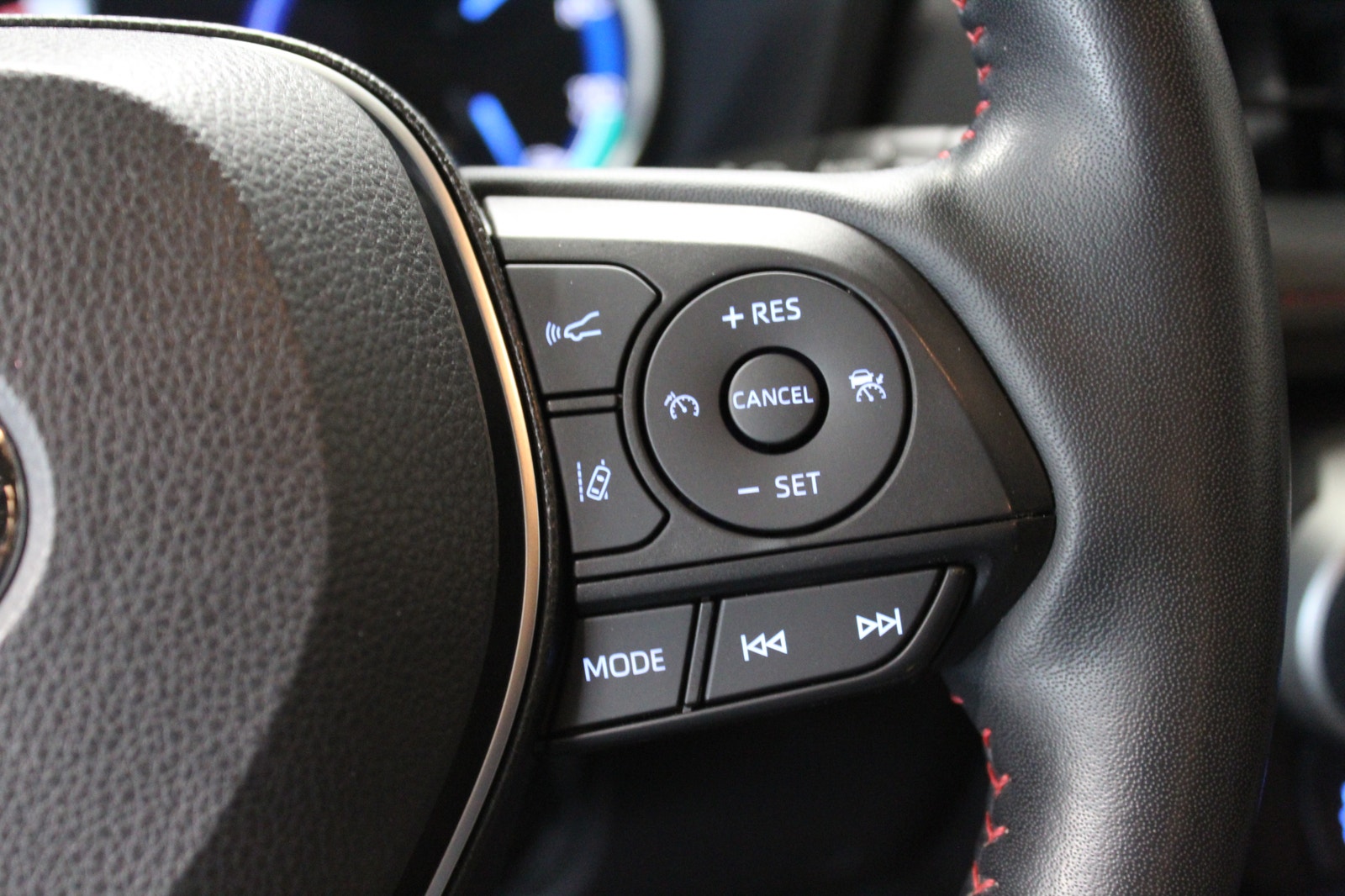 Toyota RAV4 Plug-in Hybrid E-CVT Launch Edition, Drag, B-Kamera 2021 - miniatyr 32