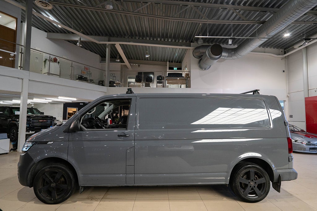 Volkswagen Transporter T30 TDI LÅNG L2 3-sits D-VÄRMARE LED KAMERA DRAG MOM