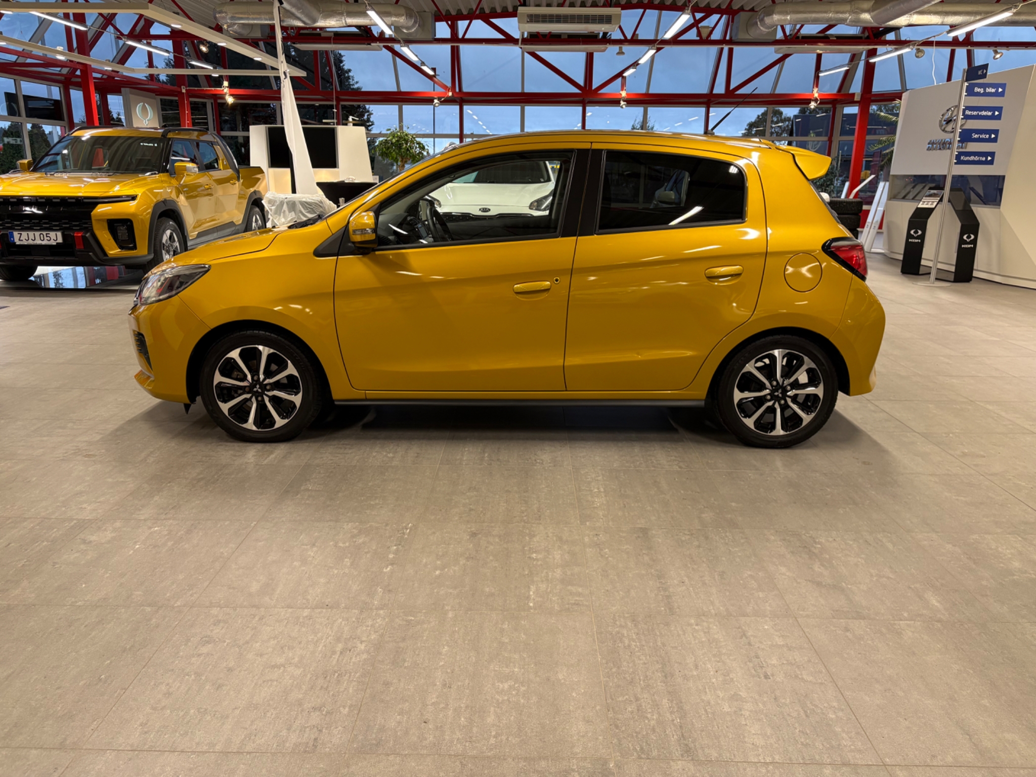 Mitsubishi Space Star 2020, photo 2/10