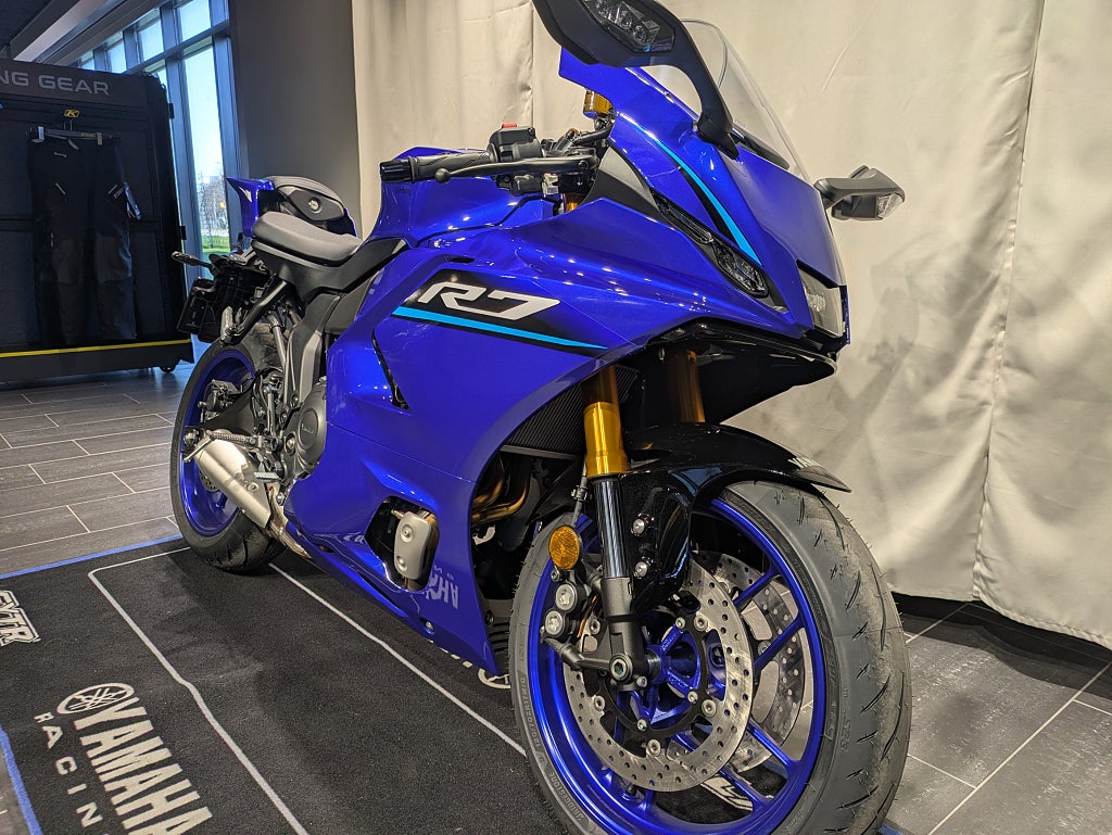Yamaha YZF-R7 Icon Blue / Finns för beställning!