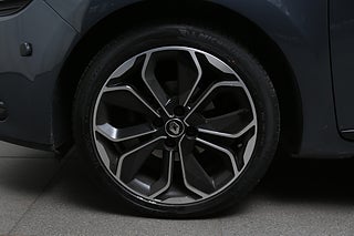 Halvkombi Renault Clio 8 av 25