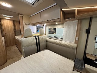 Husbil-integrerad Eura Mobil IL 730EB 150HK AUT 6 av 21