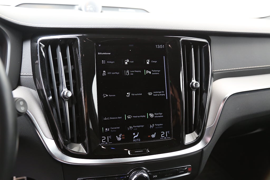 Volvo V60 Recharge T8 392hk R-Design Pro Edition III AWD B&W Pano 2022