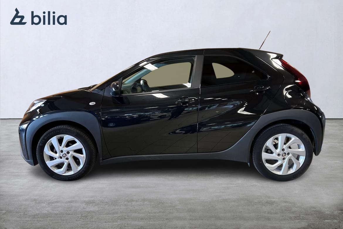 Toyota Aygo X 2023, photo 3/63