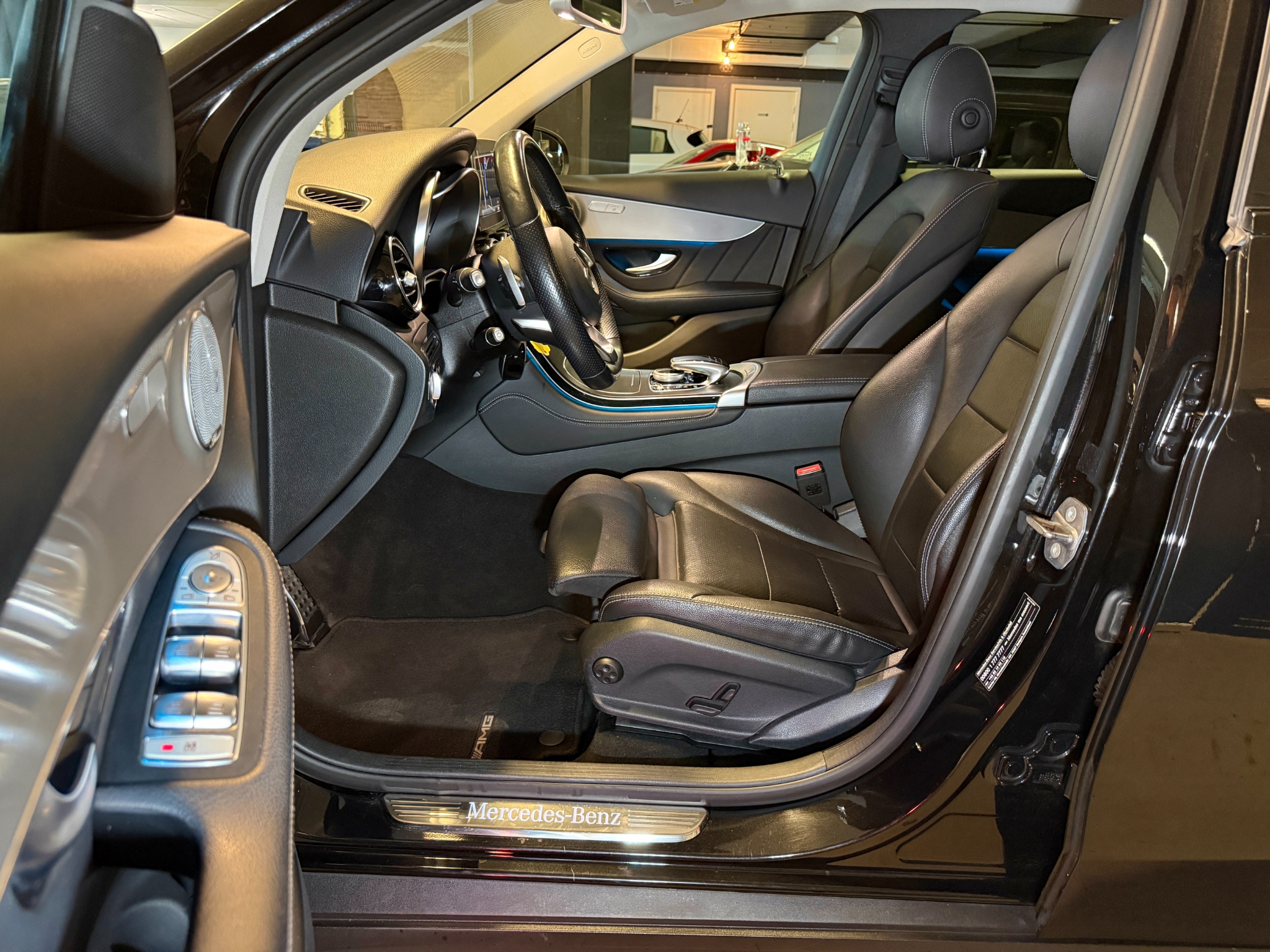 Mercedes-Benz GLC 2019, bild 6/36