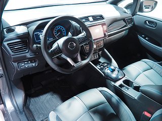 Halvkombi Nissan Leaf 10 av 21