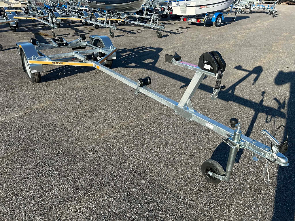 GAR Betanet Shark 600 80 km/h båttrailer 