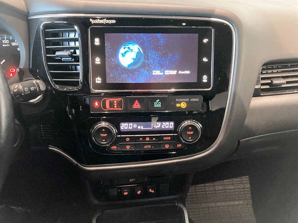 Bild på Mitsubishi Outlander Business PHEV 203hk Aut AWD - B-KAMERA,DRAG,ELSTOL