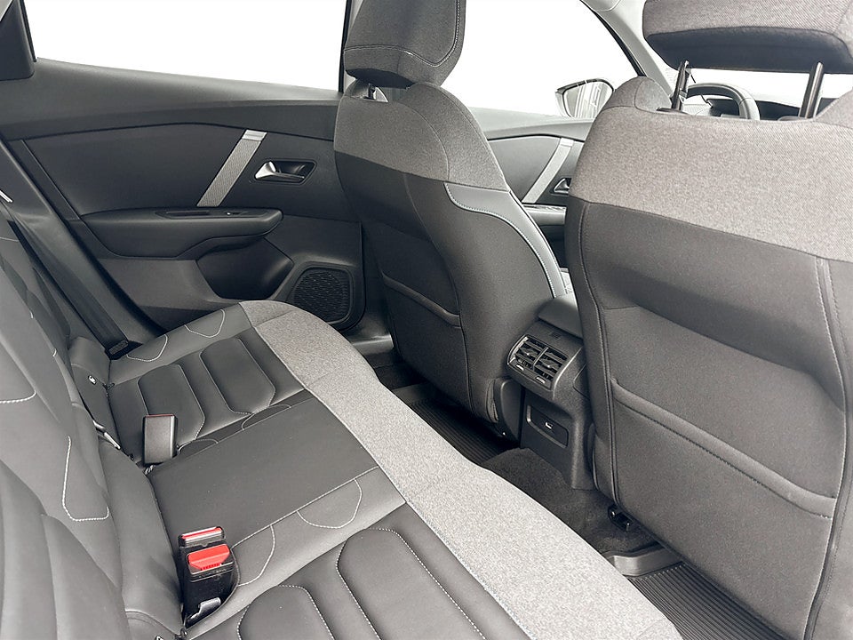 Bild på Citroën C4 Shine 1.2 PT 130hk Aut B-KAMERA NAVI