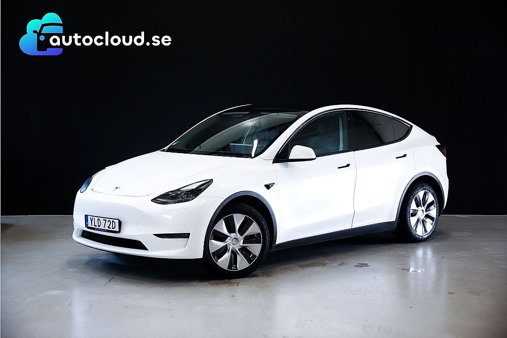 Tesla Model Y Long Range AWD MOMS Drag
