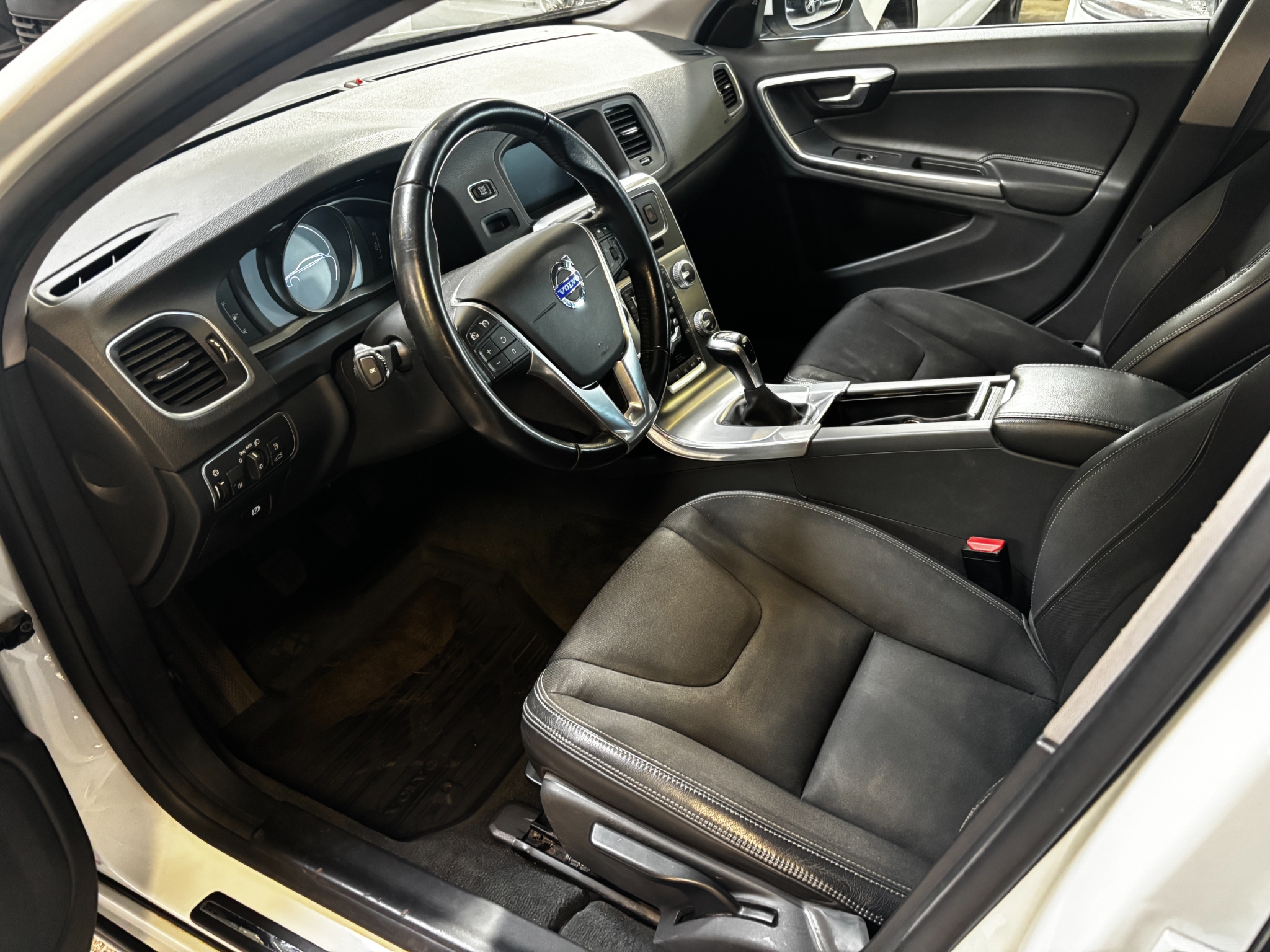 Volvo V60 2016, bild 5/27