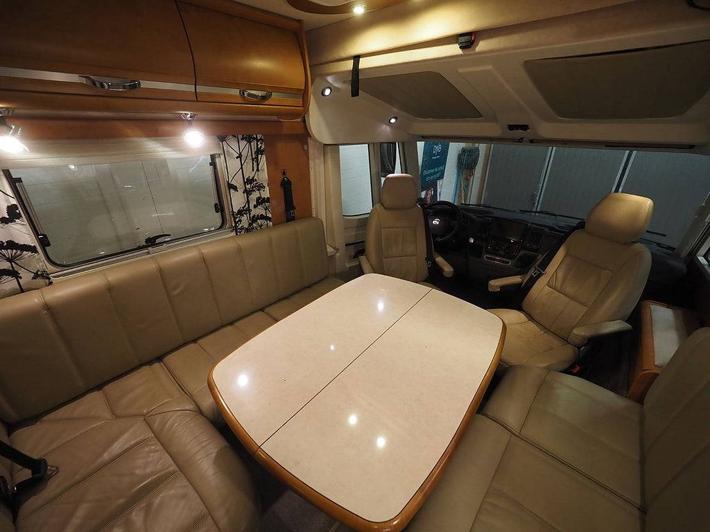 Rapido 10000 3.0 156hk AC Markis Solcell 2011