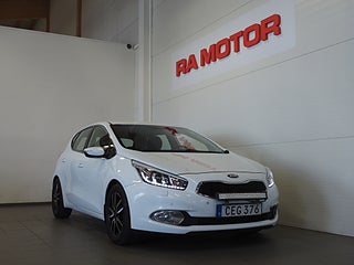 Halvkombi Kia Ceed 1 av 21