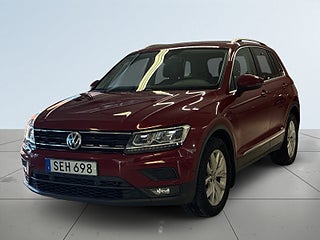 Volkswagen Tiguan 1.4 TSI 4Motion Base Drag Mvärmare Bkamera CarPlay S&V – bild 19