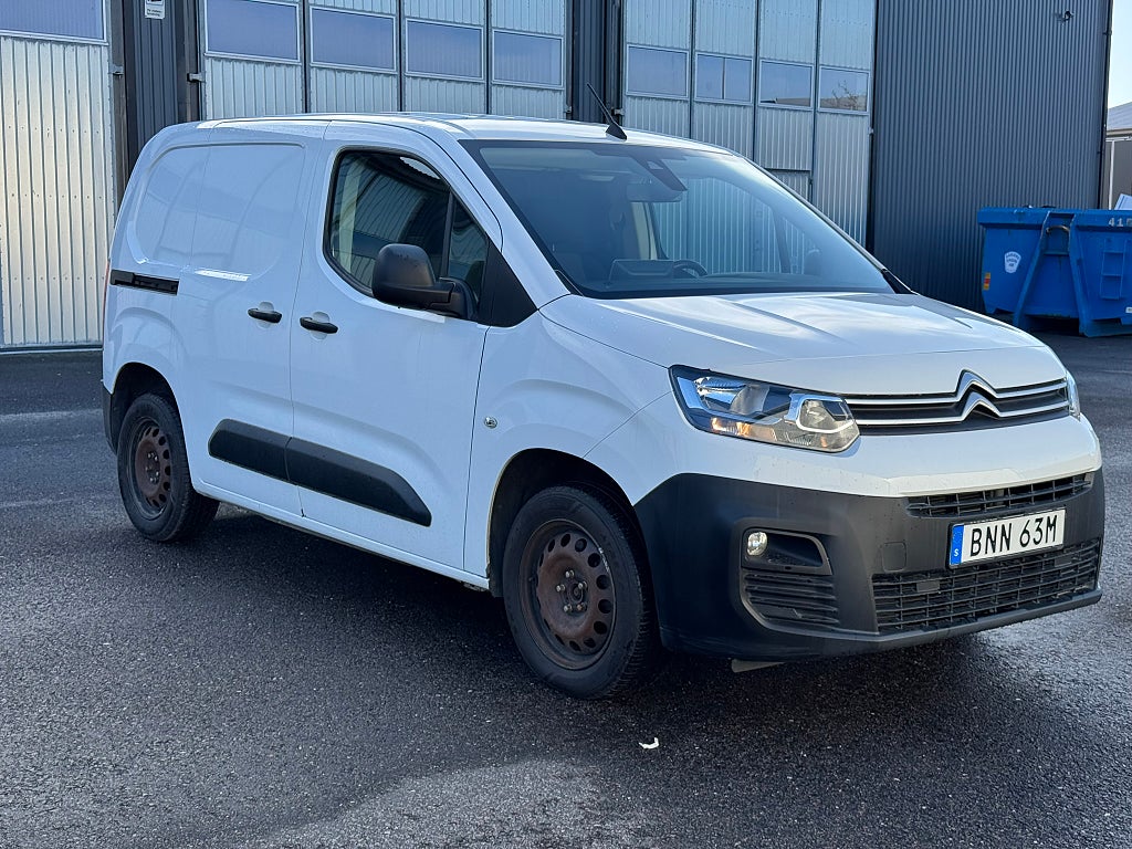 Citroën Berlingo 1.5 BlueHDi 131hk Carplay Värmare / Ny kamrem / OUTLET