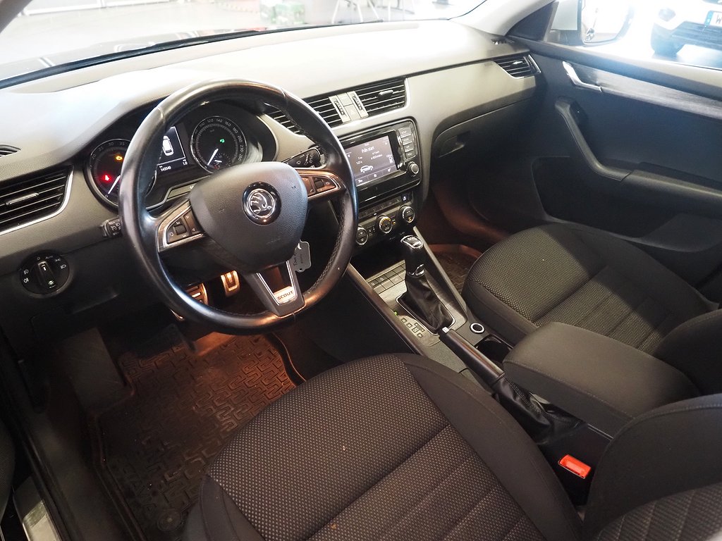 Skoda Octavia Scout 2.0 TDI 4x4 Aut 184hk | Drag | D-värm | 2015