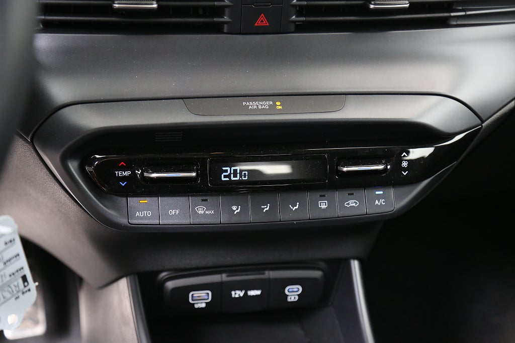 Hyundai Bayon 1,2 MPi Essential Kamera Leasbar CarPlay 2025