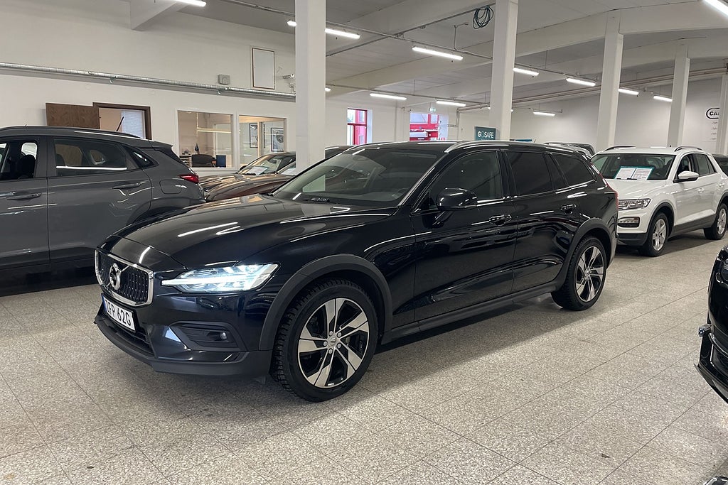 Volvo V60 Cross Country D4 AWD Geartronic /Kamrem bytt/Drag/B-kamera/Navi