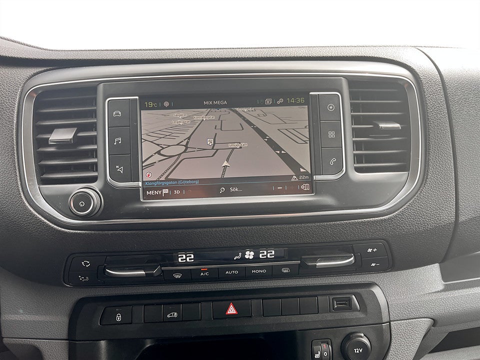 Bild på Peugeot e-Expert PRO+ 75kWh 136hk Aut L3 B-KAMERA NAVI