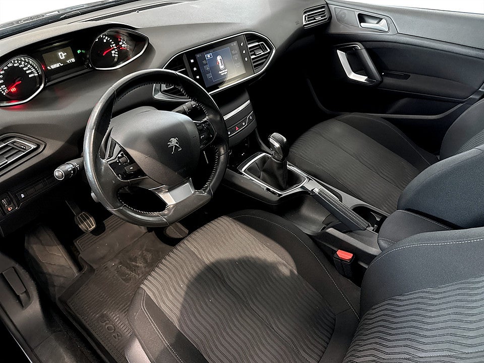 Bild på Peugeot 308 5D Active 1.6 HDi 92hk BACKSENSORER