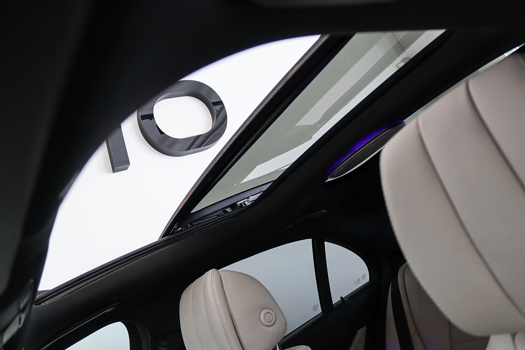 Mercedes-Benz E 300 de PLUG-IN AMG Pano Burmester 3D Widescreen Drag