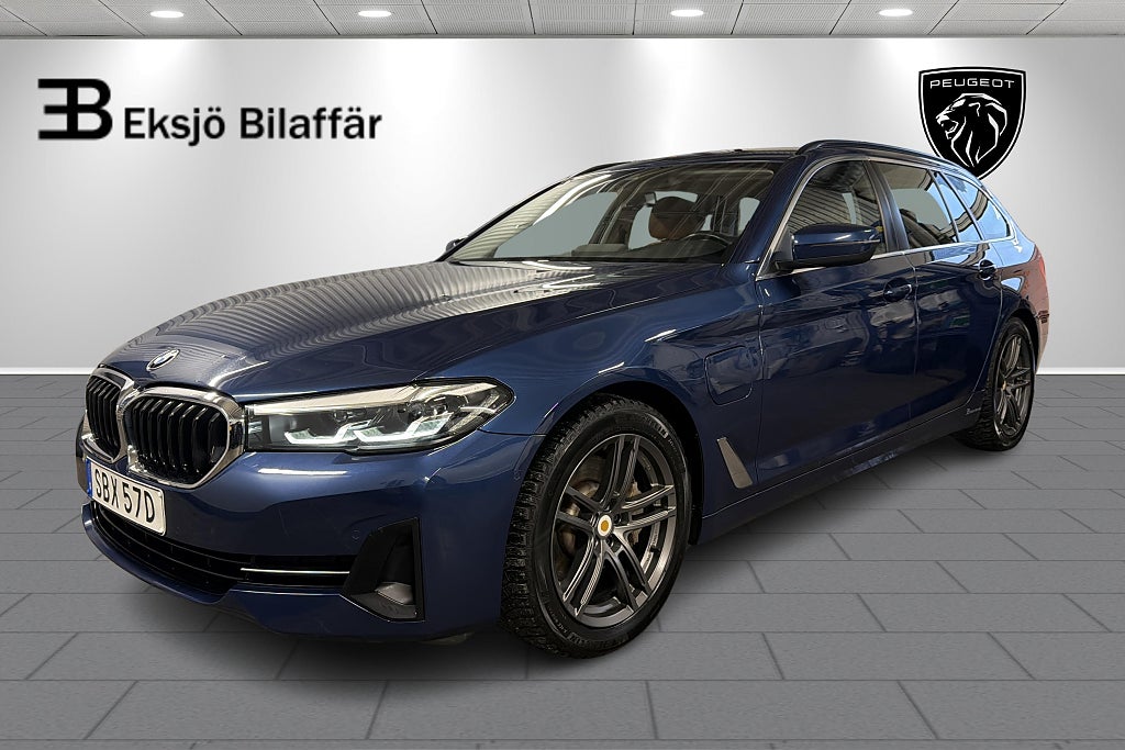 BMW 530e Touring Plug-In-Hybrid CONNECTED EDITION *Drag, Skinn*
