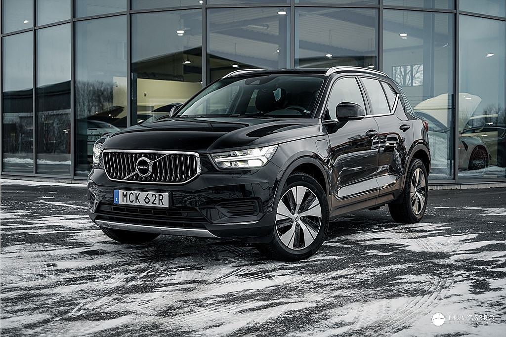 Volvo XC40 Recharge T4 211hk Momentum / B-Kamera