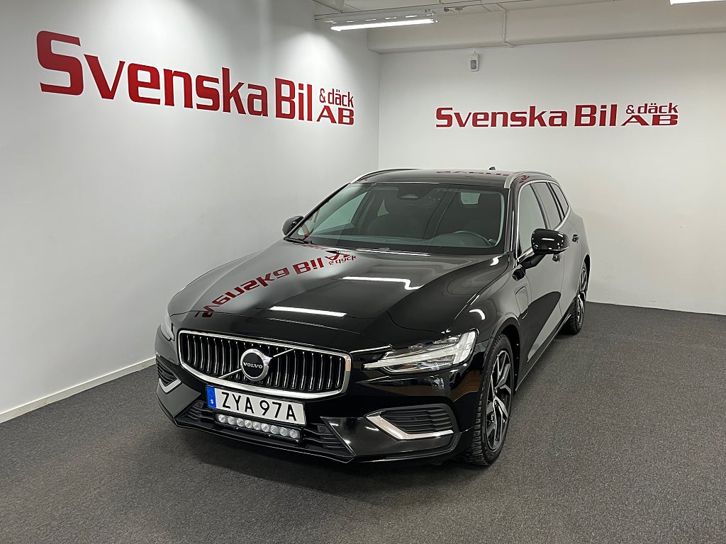 Volvo V60 LADDHYBRID T6 AWD AUT Core (2.99% Ränta)