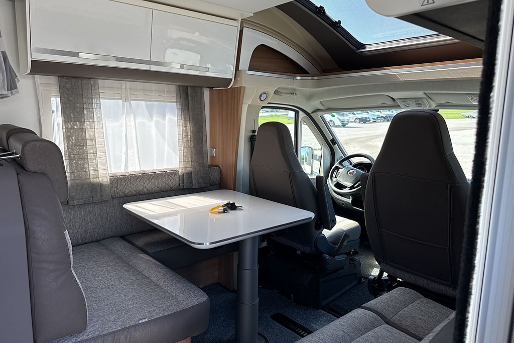 Adria Matrix Plus 670 SLT Aut Alde miniatyr 6