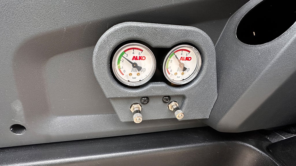 Rapido V68 1 Ägare, Långbädd, Dragkrok thumbnail