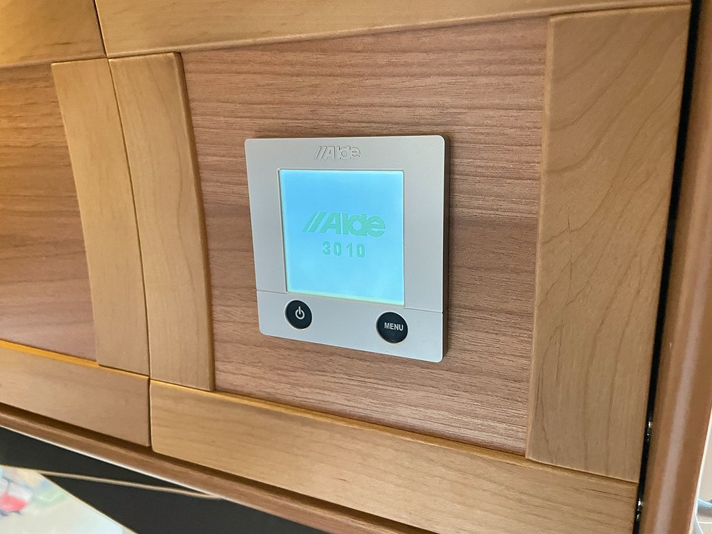 Kabe Ametist 560 GLE KS /Solcell/AC/ALDE/Markis/Långbädd - Kabe